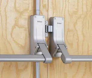 Town Center Locksmith Shop Brooklyn, NY 718-489-9812 Town Center Locksmith Shop Brooklyn, NY 718-489-9812 - 8-Push-Bars